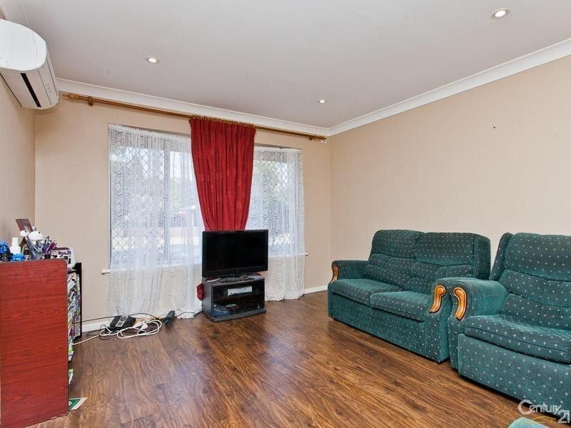 12 Durnsford Way, Camillo WA 6111