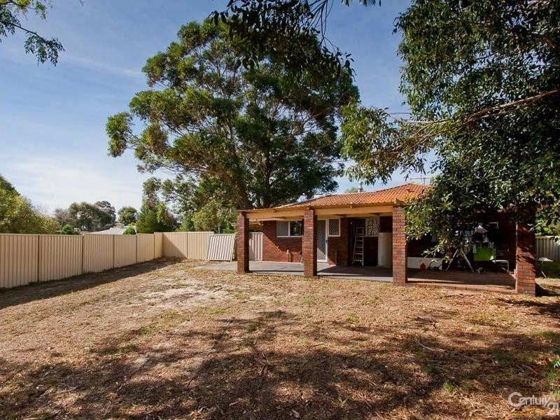 12 Durnsford Way, Camillo WA 6111