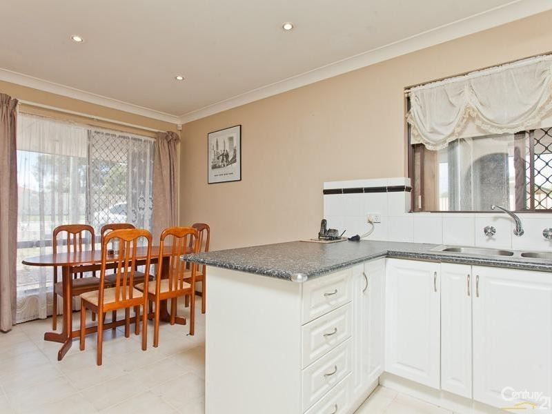 1 Lawrence Street, Gosnells WA 6110