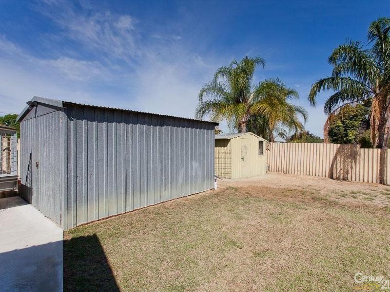 1 Lawrence Street, Gosnells WA 6110