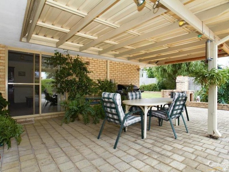 3 Maitland Place, Thornlie WA 6108