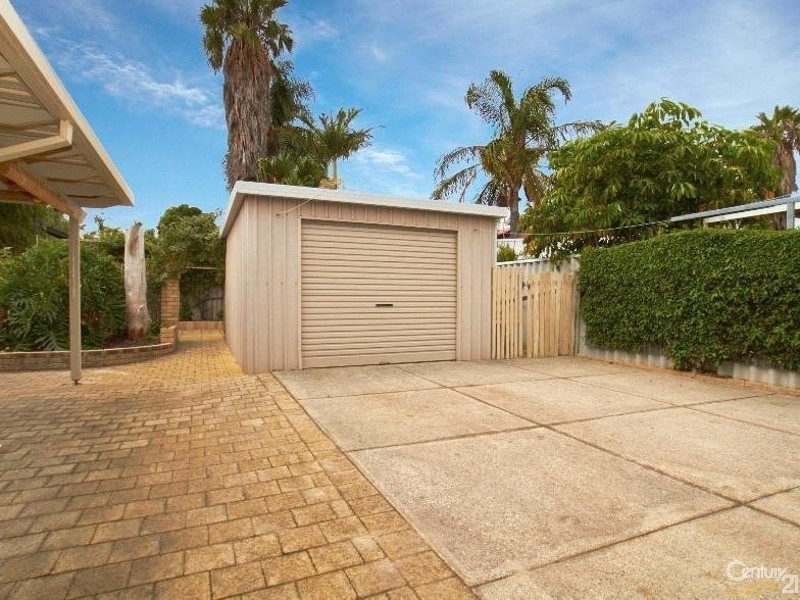 3 Maitland Place, Thornlie WA 6108