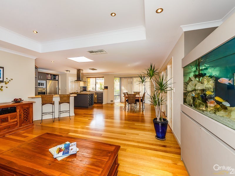 7 Haddon Way, Canning Vale WA 6155