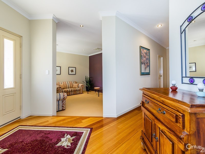 7 Haddon Way, Canning Vale WA 6155