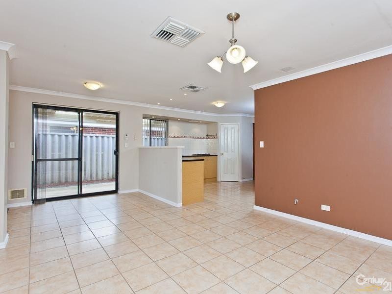 2 Turf Glen, Thornlie WA 6108