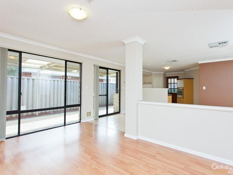 2 Turf Glen, Thornlie WA 6108