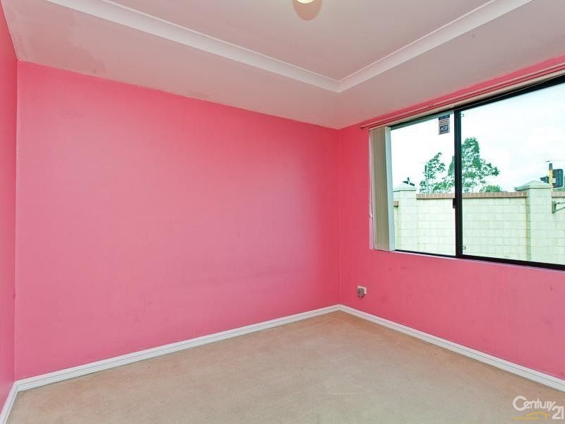 2 Turf Glen, Thornlie WA 6108