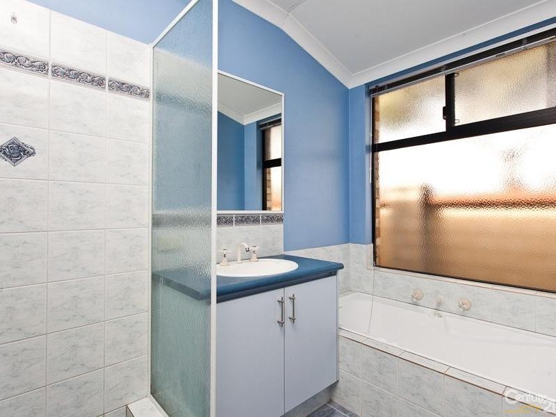 2 Turf Glen, Thornlie WA 6108