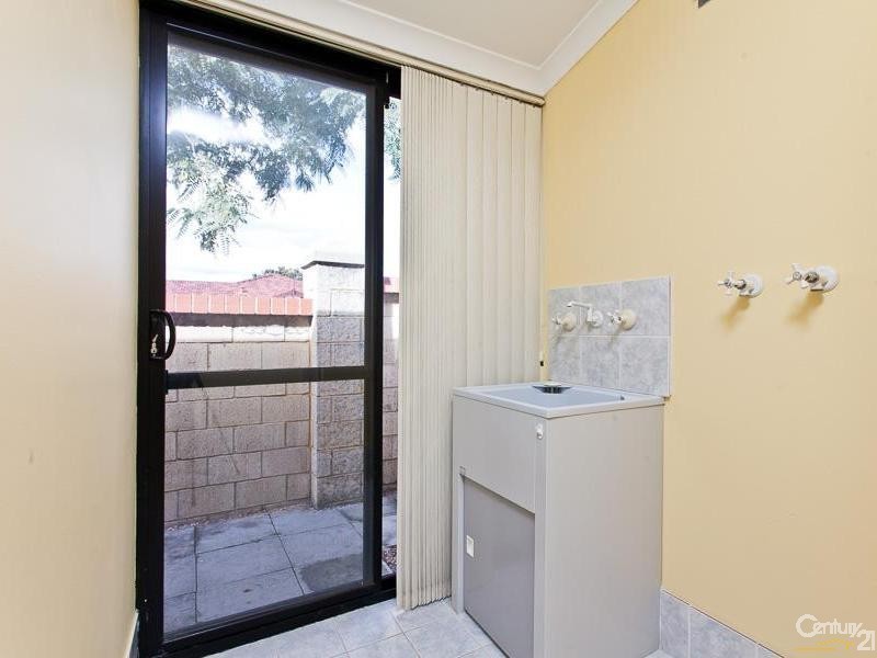 2 Turf Glen, Thornlie WA 6108