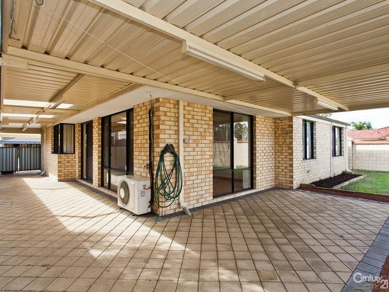 2 Turf Glen, Thornlie WA 6108