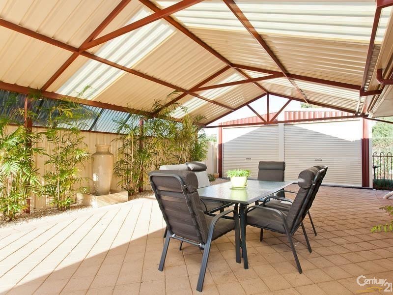 60 Cardiff Loop, Huntingdale WA 6110