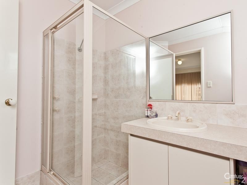 60 Cardiff Loop, Huntingdale WA 6110
