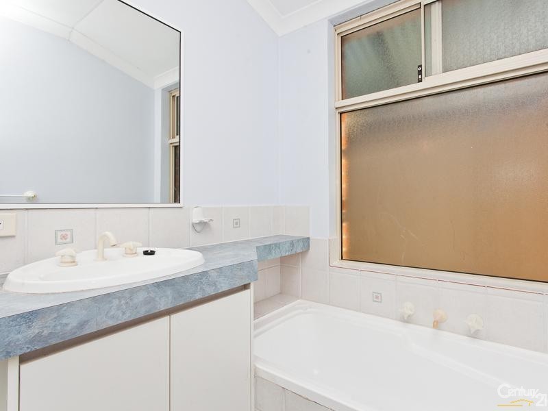 60 Cardiff Loop, Huntingdale WA 6110