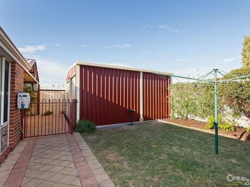 60 Cardiff Loop, Huntingdale WA 6110