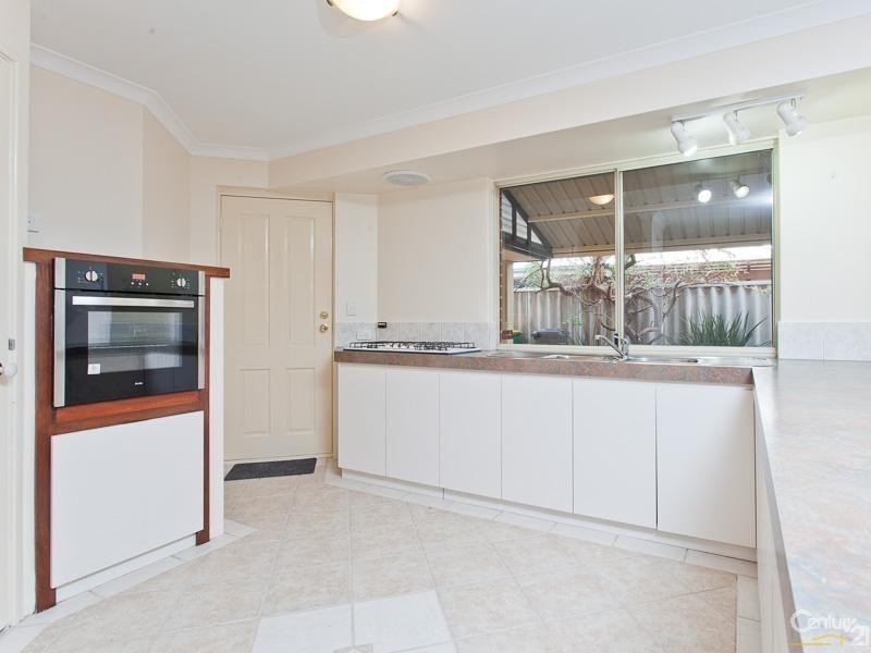 5 Firefalls Close, Huntingdale WA 6110