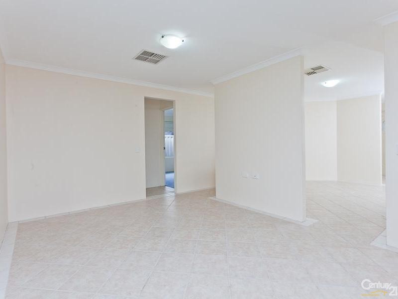 5 Firefalls Close, Huntingdale WA 6110