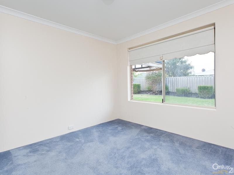 5 Firefalls Close, Huntingdale WA 6110