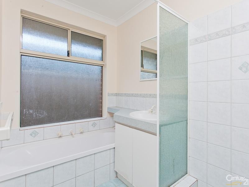 5 Firefalls Close, Huntingdale WA 6110