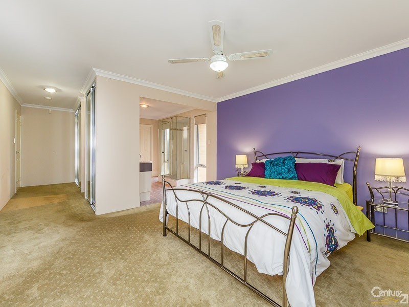 5 Tonbridge Way, Thornlie WA 6108