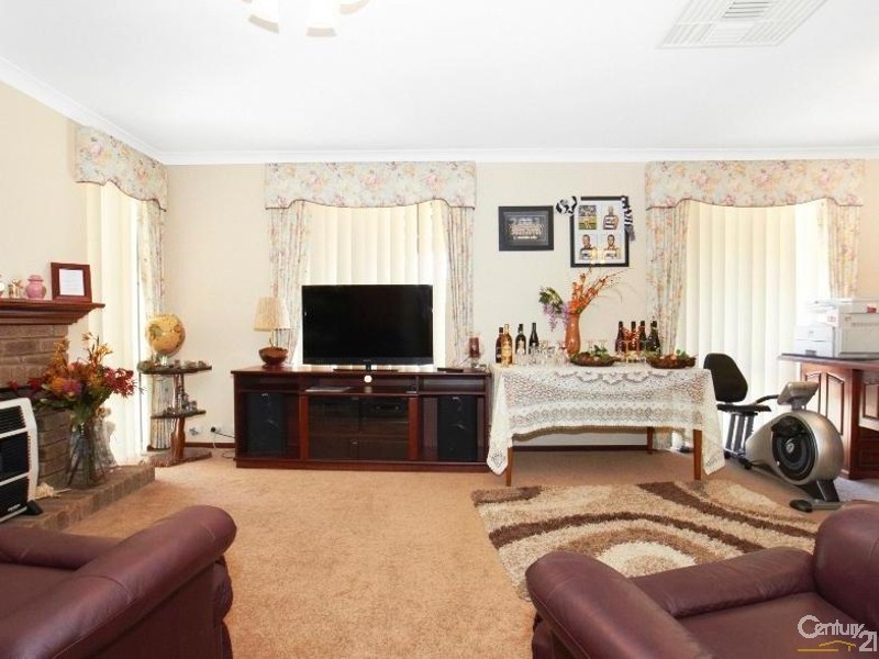 7 Hill Court, Thornlie WA 6108