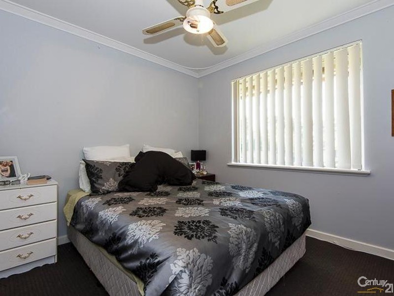 17 Lennox Road, Thornlie WA 6108