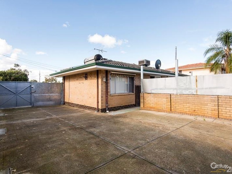 17 Lennox Road, Thornlie WA 6108