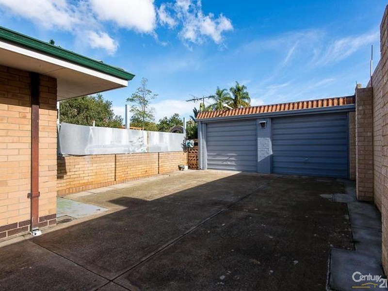 17 Lennox Road, Thornlie WA 6108