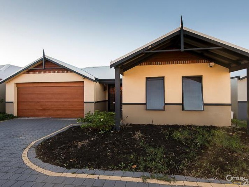 2/21 Monroe Turn, Success WA 6164