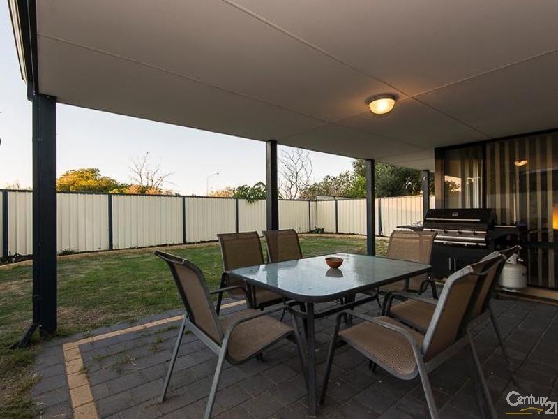 2/21 Monroe Turn, Success WA 6164