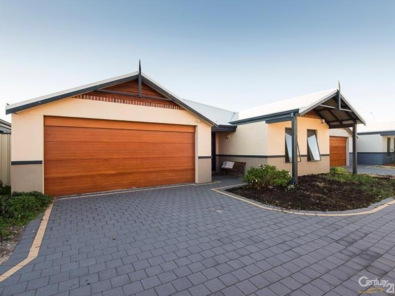 2/21 Monroe Turn, Success WA 6164