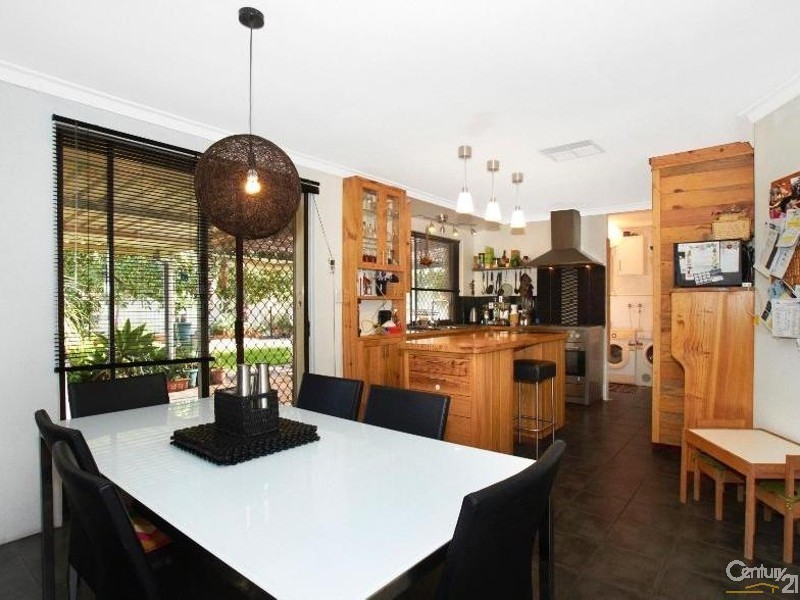 24 Hackettiana Avenue, South Lake WA 6164