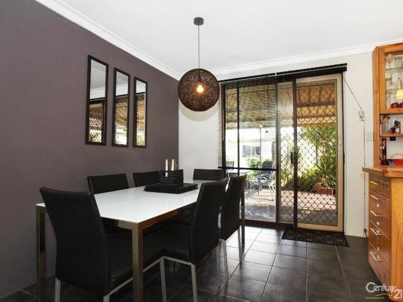 24 Hackettiana Avenue, South Lake WA 6164