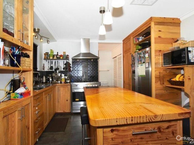 24 Hackettiana Avenue, South Lake WA 6164