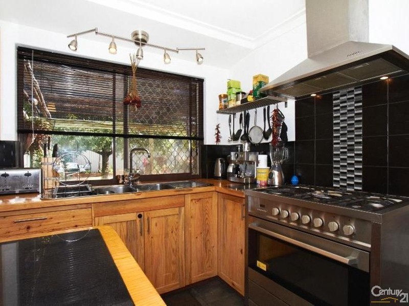 24 Hackettiana Avenue, South Lake WA 6164