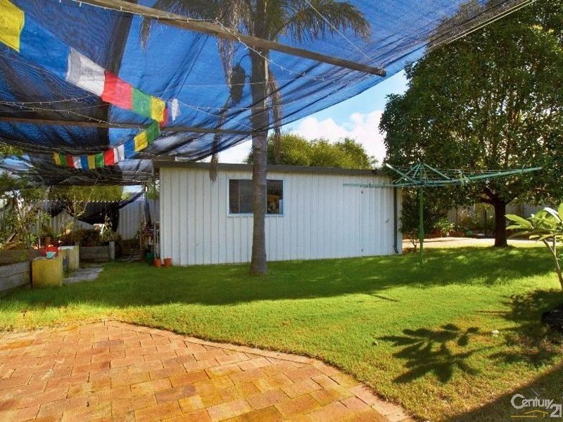 24 Hackettiana Avenue, South Lake WA 6164