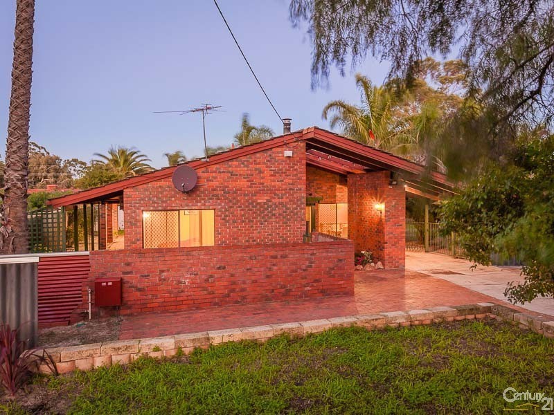 10 Oakfield Place, Kelmscott WA 6111