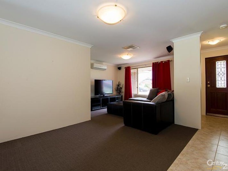 10 Debutante Close, Huntingdale WA 6110