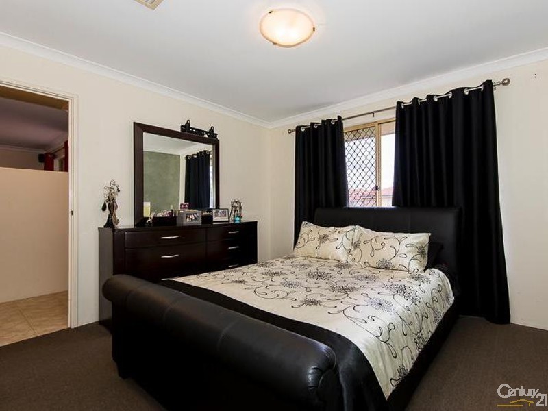 10 Debutante Close, Huntingdale WA 6110