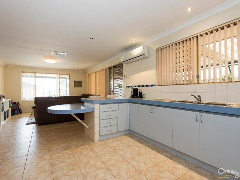 10 Debutante Close, Huntingdale WA 6110