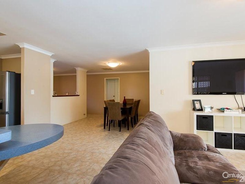 10 Debutante Close, Huntingdale WA 6110