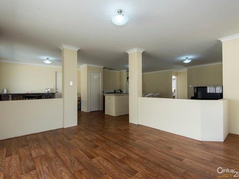 85 Southampton Drive, Piara Waters WA 6112