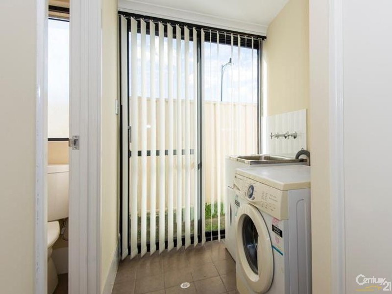 85 Southampton Drive, Piara Waters WA 6112