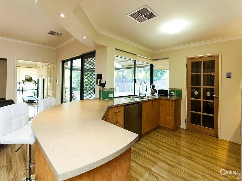 28 Oak Way, Baldivis WA 6171