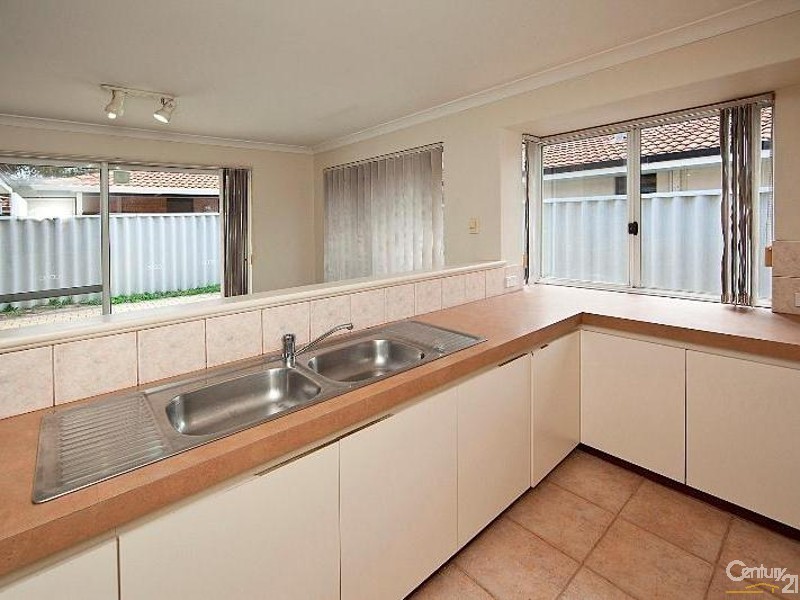 12a Gochean Avenue, Bentley WA 6102