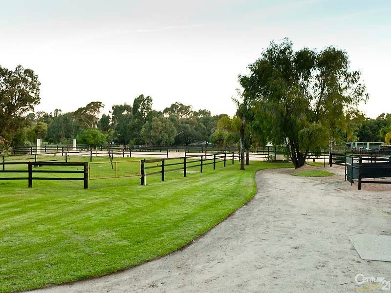 109 Brooklands Drive, Henley Brook WA 6055