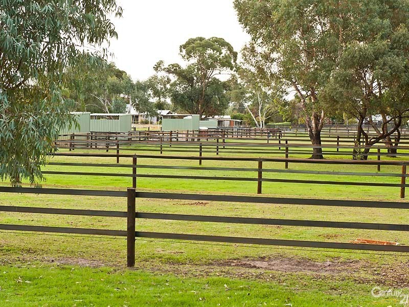 109 Brooklands Drive, Henley Brook WA 6055