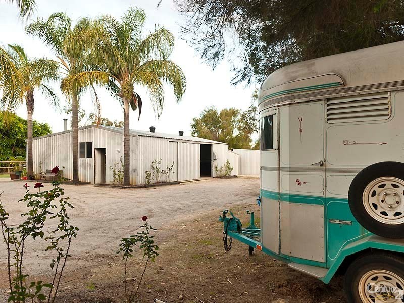 109 Brooklands Drive, Henley Brook WA 6055