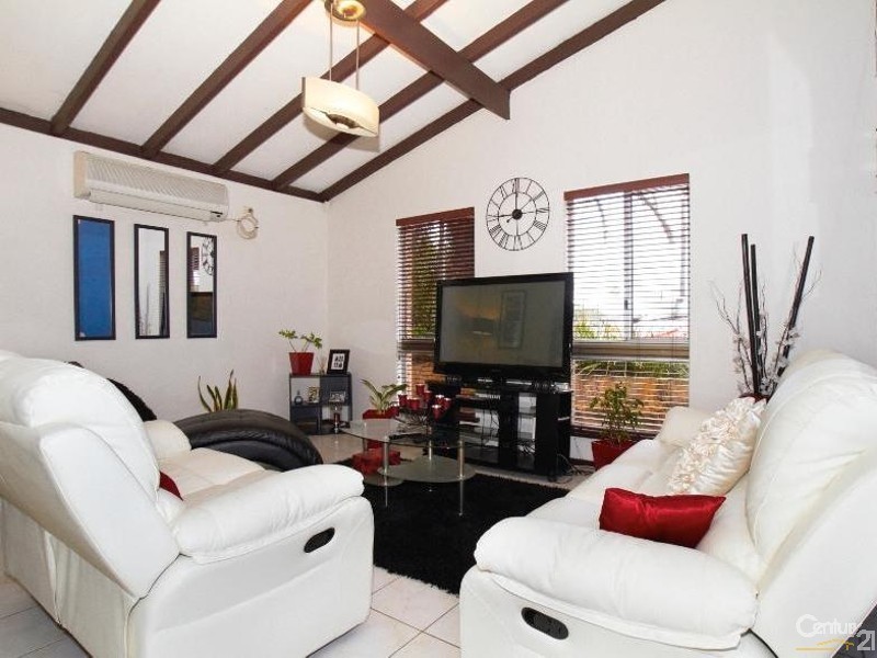 18b Spring Road, Thornlie WA 6108