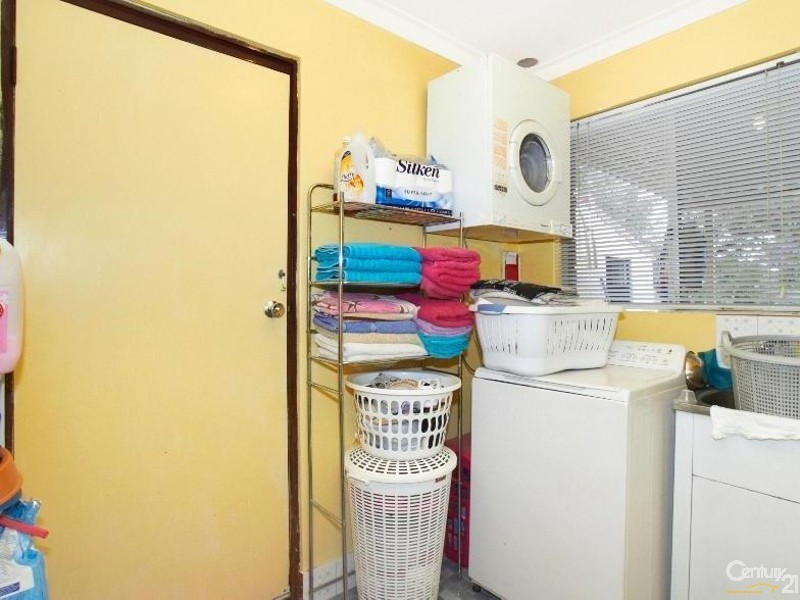 18b Spring Road, Thornlie WA 6108