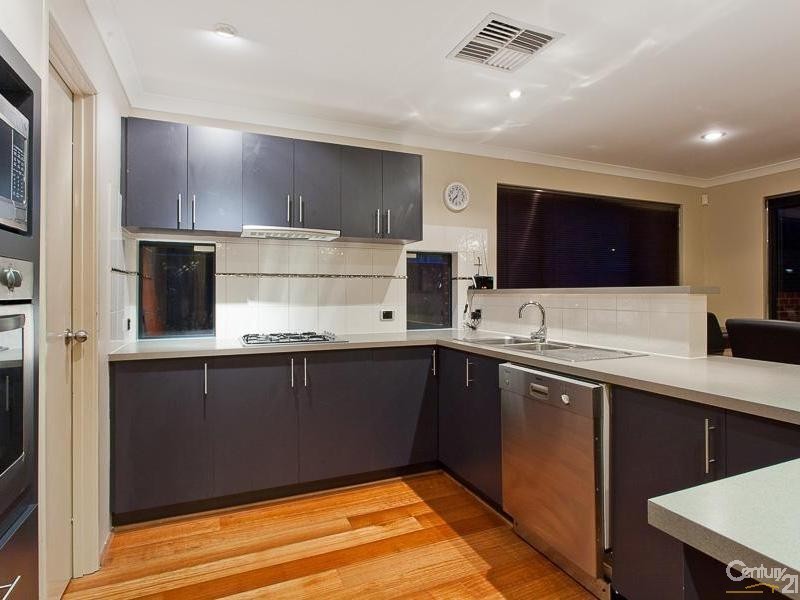 16 Parkview Drive, Southern River WA 6110